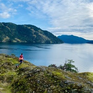 Meet your Posher, Nina maria